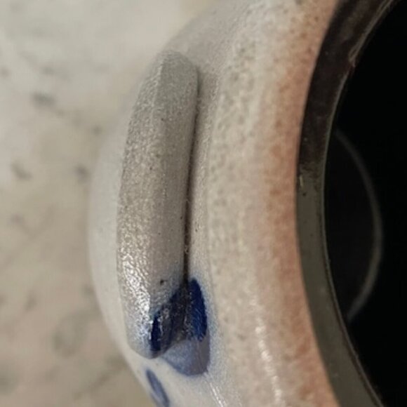 ROWE POTTERY WORKS Salt Glazed Blue Heart Pattern 1990 Crock 8 Cup Capacity - Picture 13 of 16